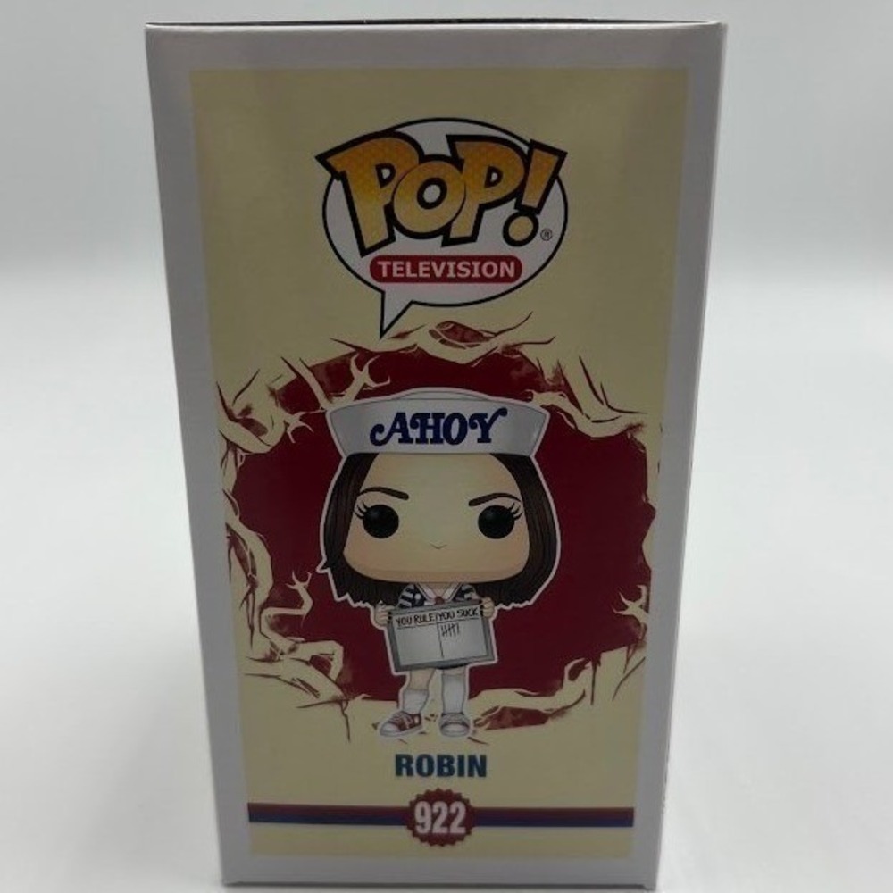 Funko Pop Stranger Things Robin 922 Vinyl Figure Sailor Outfit AHOY New - Picture 3 of 7